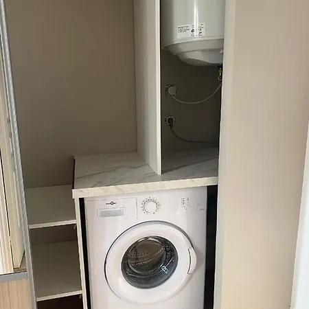 Apartment With Ac - 15 Min - 5 Min Bars *
